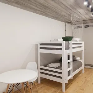 https://feels-like-home-intendente-industrial-design-duplex.hotels-lisbon-portugal.com