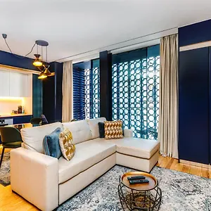 https://apt-in-lisbon-nutico-cascais.hotels-lisbon-portugal.com